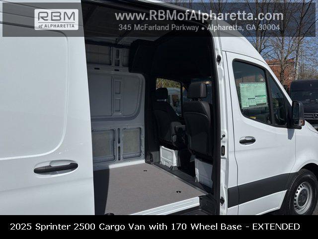 new 2025 Mercedes-Benz Sprinter 2500 car