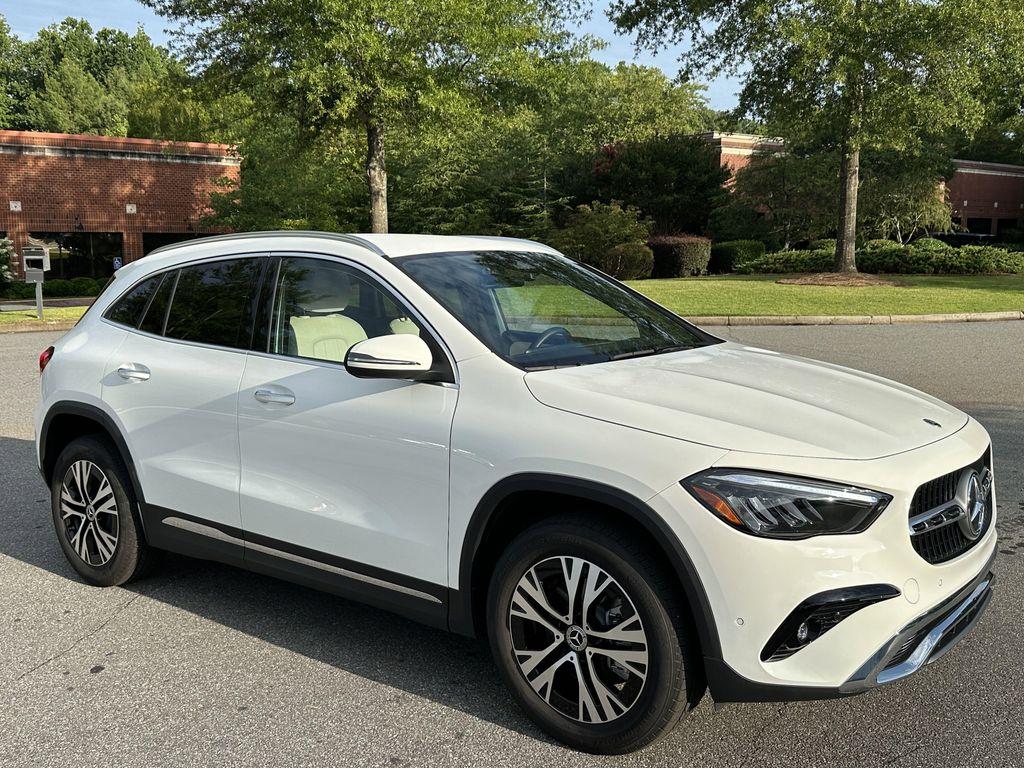 used 2025 Mercedes-Benz GLA 250 car, priced at $41,999