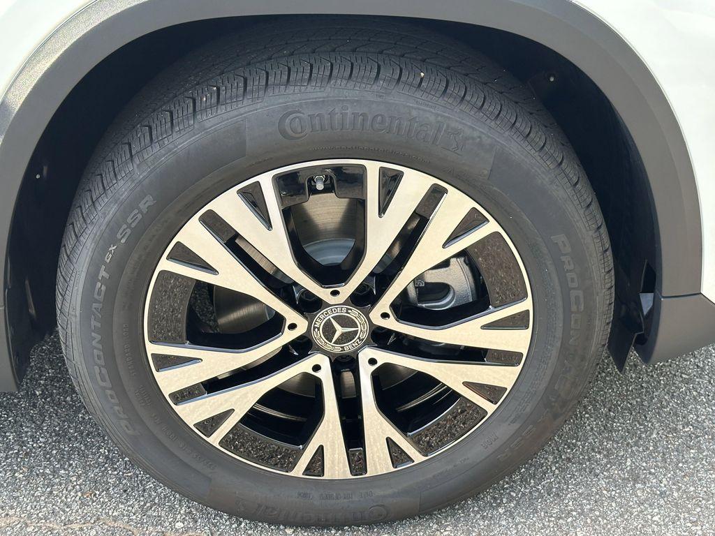 used 2025 Mercedes-Benz GLA 250 car, priced at $41,999