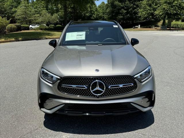 new 2024 Mercedes-Benz GLC 300 car, priced at $61,105