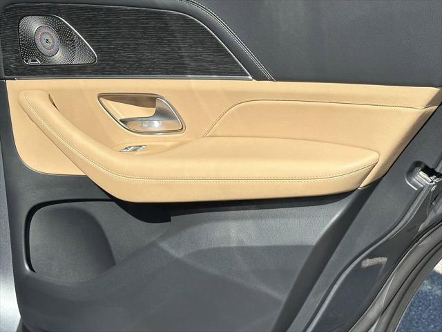new 2025 Mercedes-Benz GLE 450 car, priced at $83,985