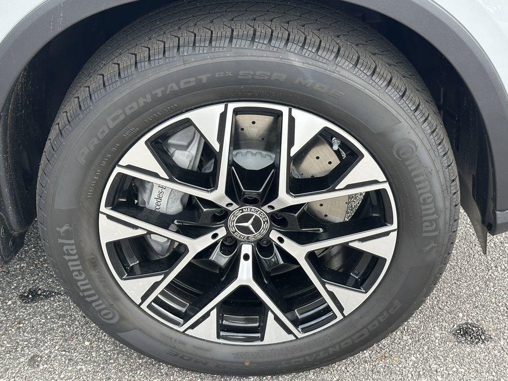 new 2025 Mercedes-Benz GLC 350e car, priced at $70,665