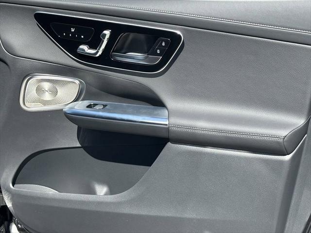 new 2025 Mercedes-Benz GLC 300 car, priced at $60,585