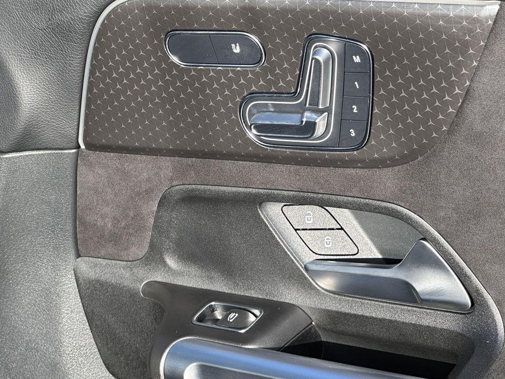 used 2024 Mercedes-Benz GLB 250 car, priced at $43,999