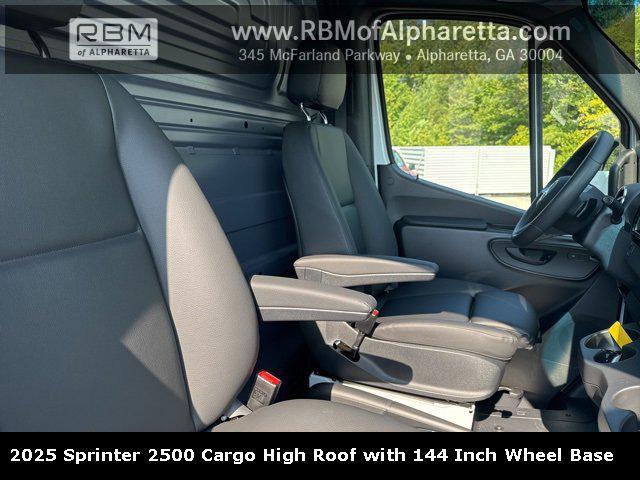 new 2025 Mercedes-Benz Sprinter 2500 car