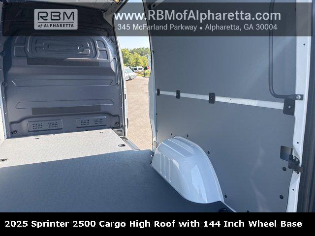 new 2025 Mercedes-Benz Sprinter 2500 car