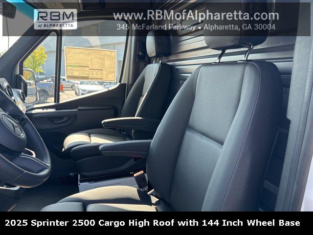 new 2025 Mercedes-Benz Sprinter 2500 car