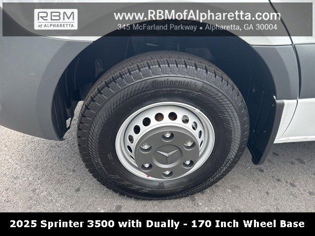 new 2025 Mercedes-Benz Sprinter 3500 car
