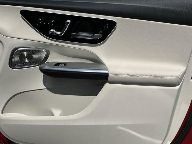 new 2025 Mercedes-Benz GLC 300 car, priced at $59,015
