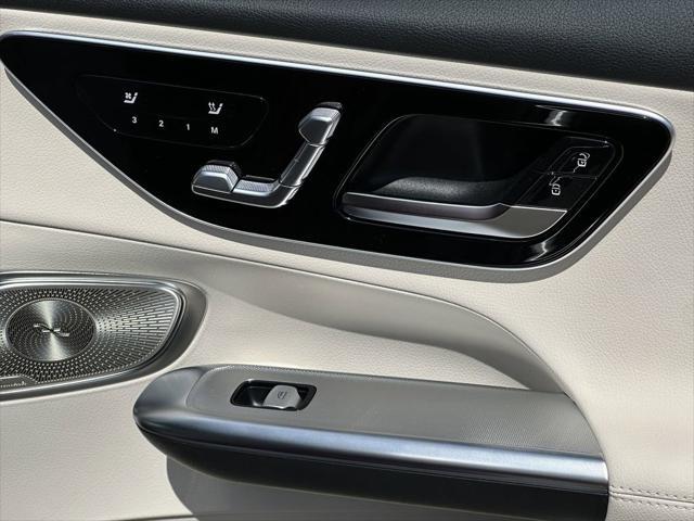 new 2025 Mercedes-Benz GLC 300 car, priced at $59,015
