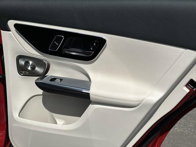 new 2025 Mercedes-Benz GLC 300 car, priced at $59,015