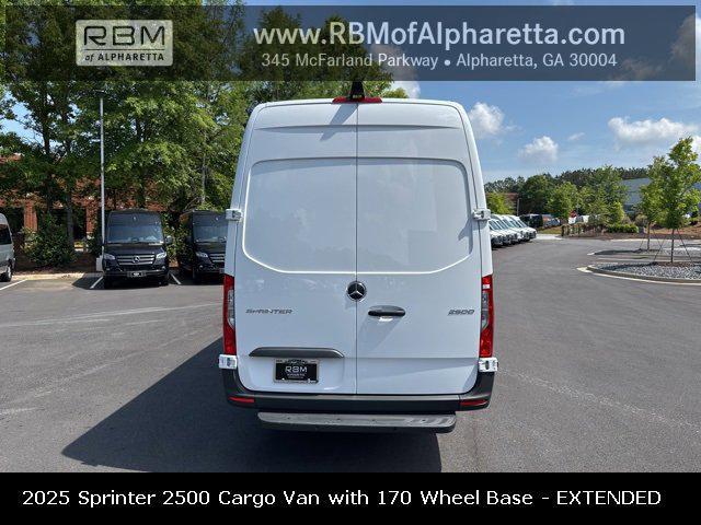 new 2025 Mercedes-Benz Sprinter 2500 car