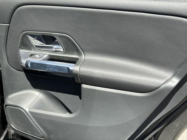 new 2025 Mercedes-Benz GLB 250 car, priced at $47,590