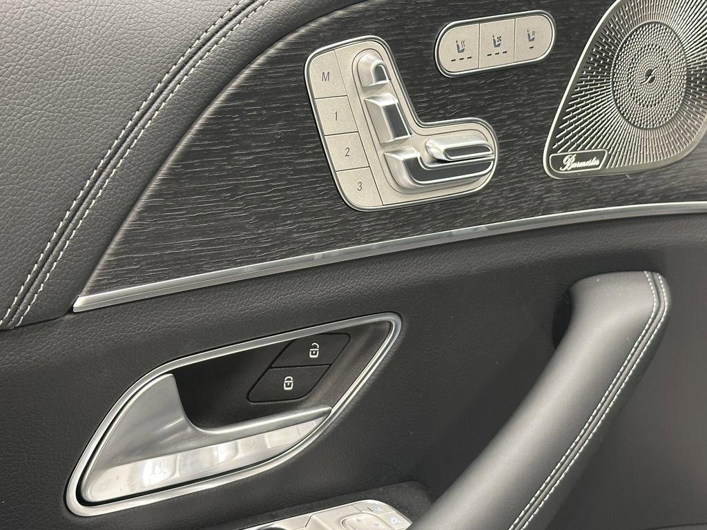 new 2026 Mercedes-Benz GLS 580 car, priced at $124,830