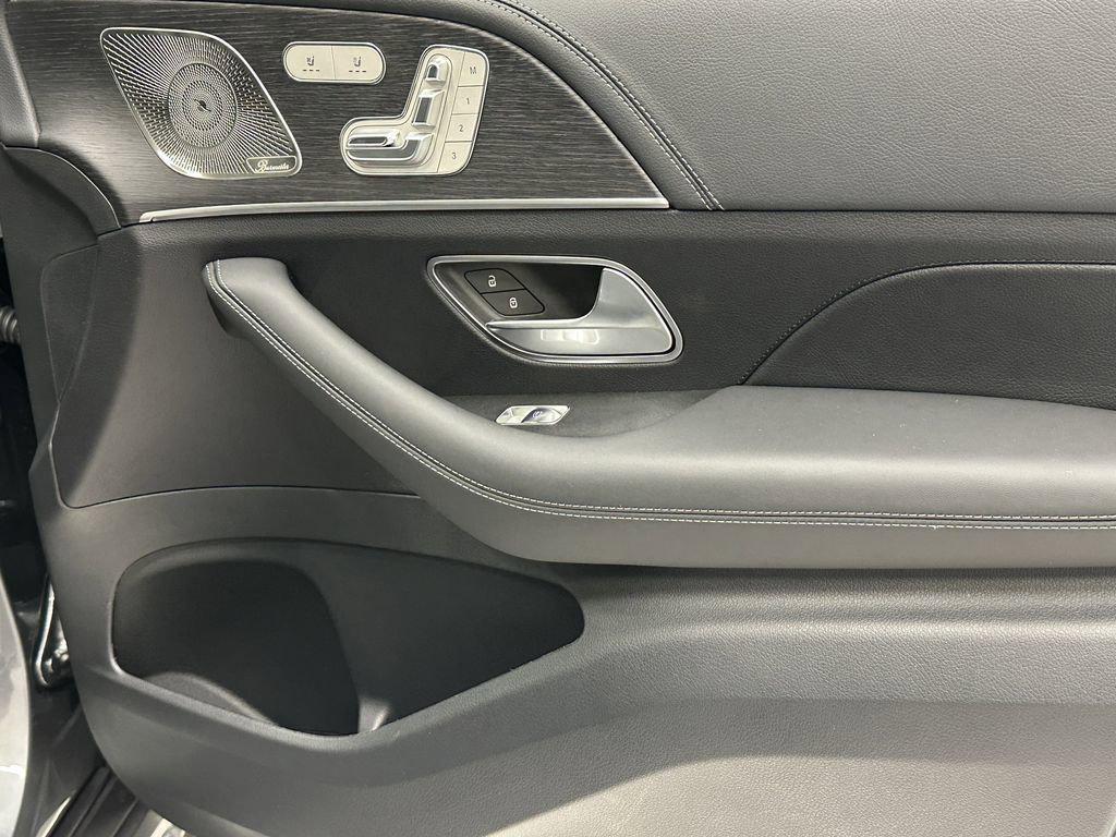 new 2026 Mercedes-Benz GLS 580 car, priced at $124,830