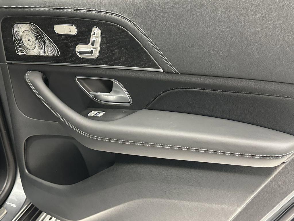new 2026 Mercedes-Benz GLS 580 car, priced at $124,830