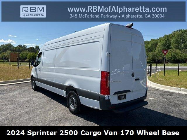 new 2024 Mercedes-Benz Sprinter 2500 car