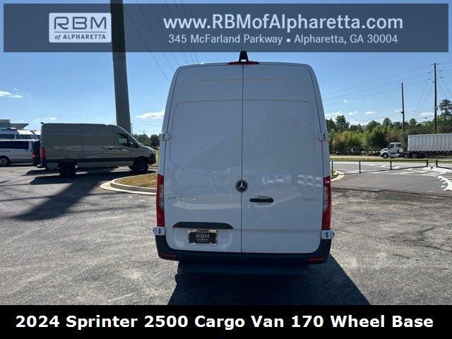 new 2024 Mercedes-Benz Sprinter 2500 car