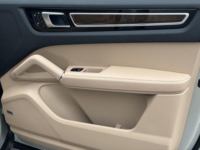 used 2022 Porsche Cayenne car