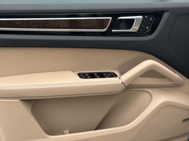 used 2022 Porsche Cayenne car