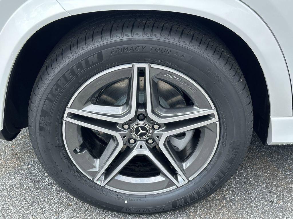 new 2025 Mercedes-Benz GLE 450 car, priced at $81,130