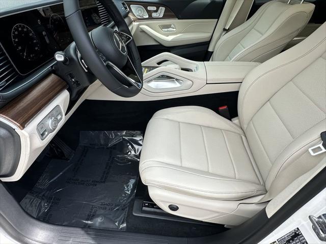 new 2025 Mercedes-Benz GLE 450 car, priced at $81,130