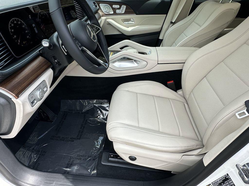new 2025 Mercedes-Benz GLE 450 car, priced at $81,130