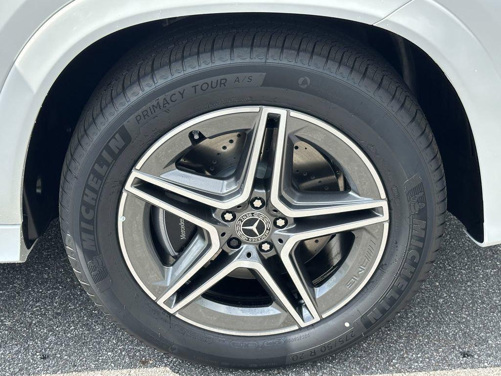 new 2025 Mercedes-Benz GLE 450 car, priced at $81,130