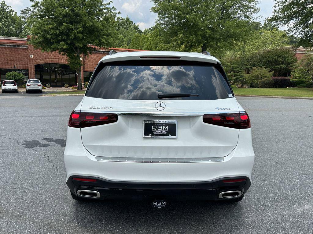 new 2025 Mercedes-Benz GLS 580 car, priced at $121,505