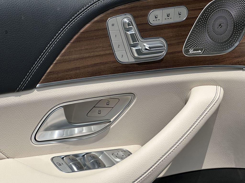 new 2025 Mercedes-Benz GLS 580 car, priced at $121,505