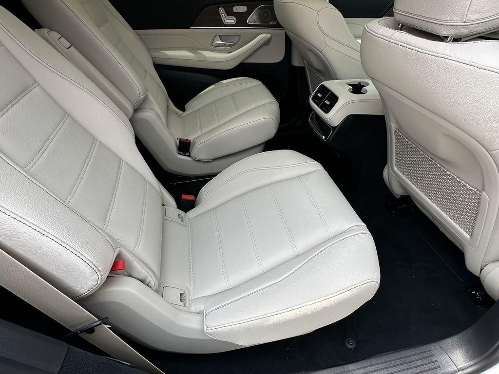 new 2025 Mercedes-Benz GLS 580 car, priced at $121,505