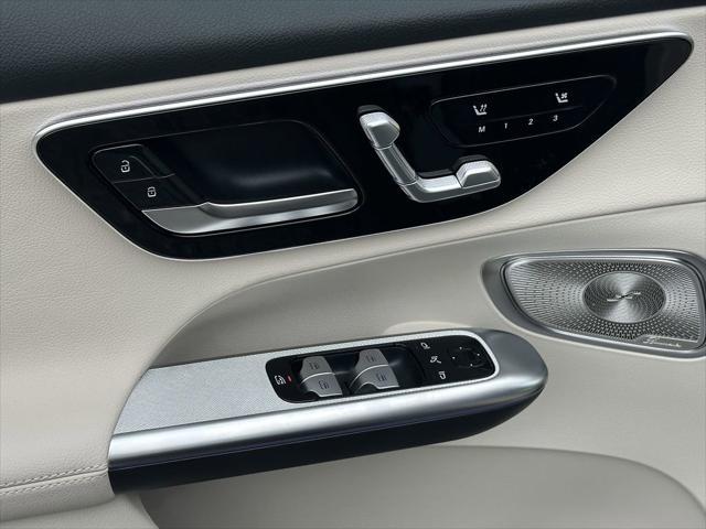 new 2025 Mercedes-Benz GLC 350e car, priced at $67,125