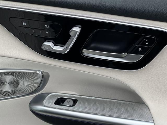 new 2025 Mercedes-Benz GLC 350e car, priced at $67,125