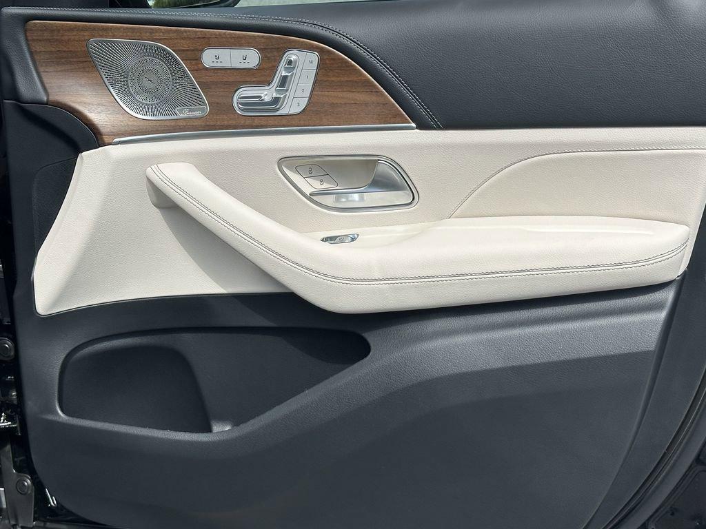 new 2025 Mercedes-Benz GLE 350 car, priced at $74,490