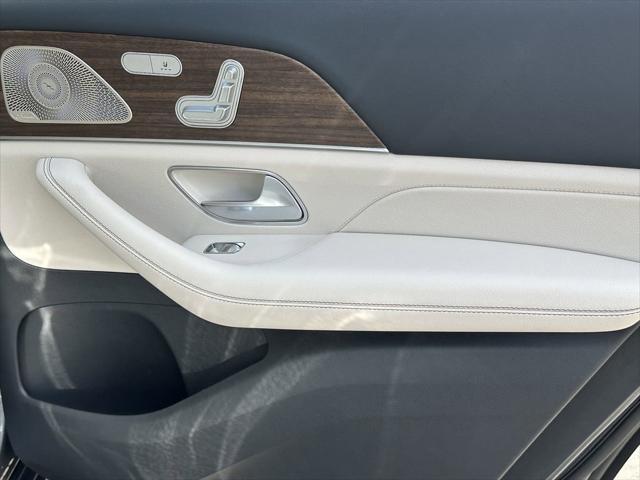 new 2025 Mercedes-Benz GLS 450 car, priced at $96,395