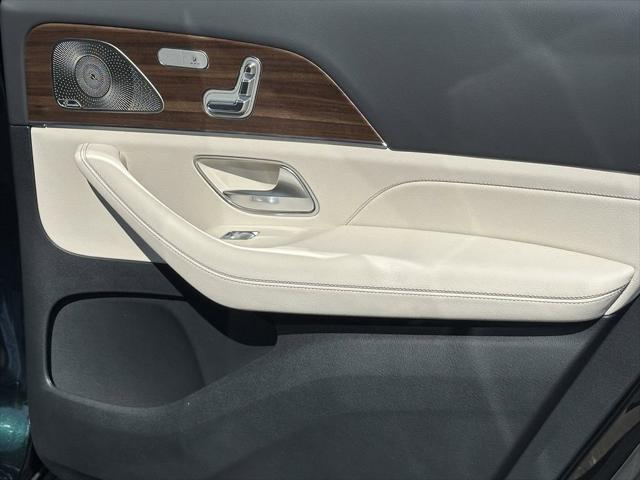 new 2025 Mercedes-Benz GLS 450 car, priced at $100,365