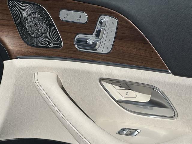 new 2025 Mercedes-Benz GLS 450 car, priced at $100,365