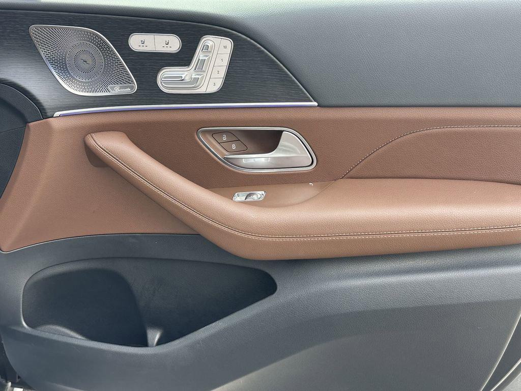 new 2025 Mercedes-Benz GLS 450 car, priced at $100,730