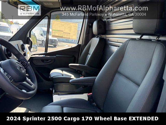 new 2024 Mercedes-Benz Sprinter 2500 car