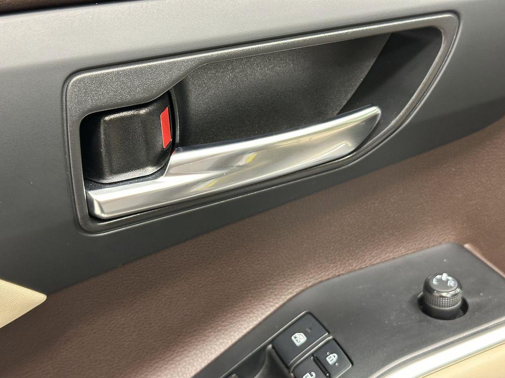 used 2022 Toyota Highlander Hybrid car, priced at $42,899