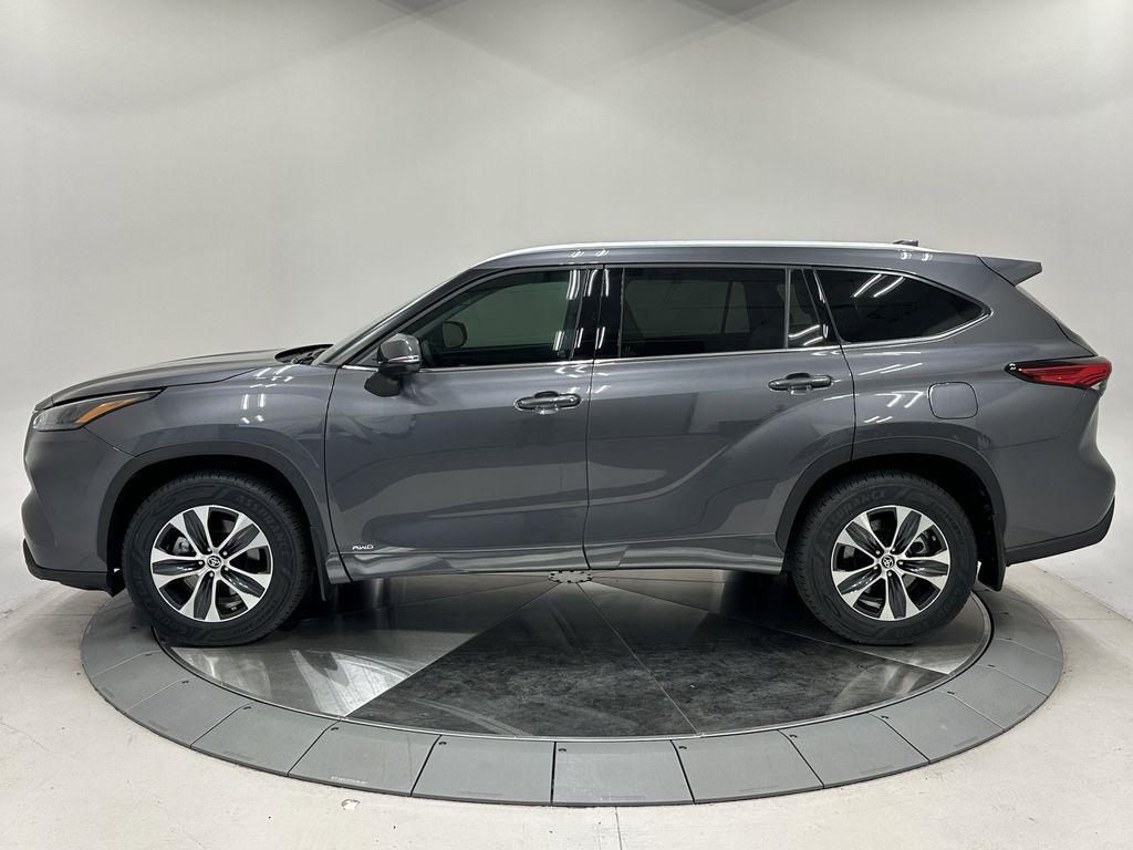 used 2022 Toyota Highlander Hybrid car, priced at $42,899
