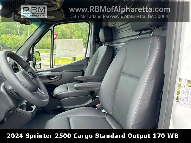 new 2024 Mercedes-Benz Sprinter 2500 car