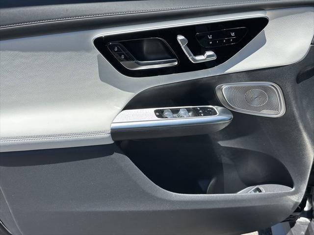 new 2025 Mercedes-Benz GLC 300 car, priced at $65,615
