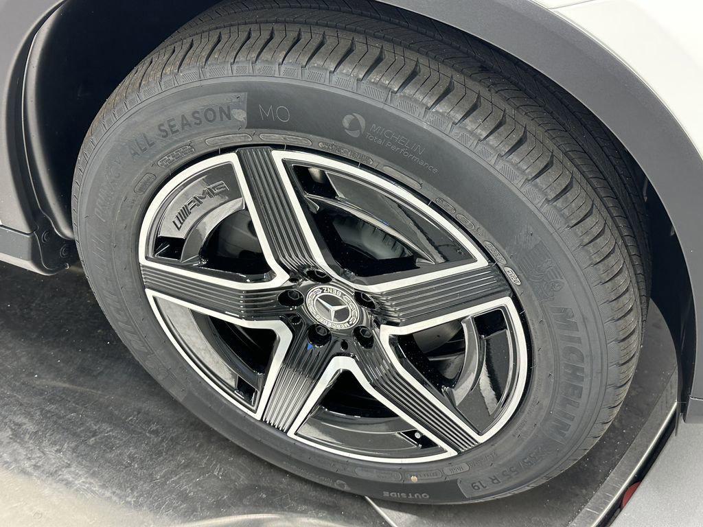 new 2026 Mercedes-Benz GLC 300 car, priced at $55,620