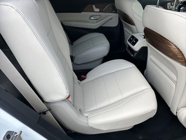new 2025 Mercedes-Benz GLS 450 car, priced at $103,345