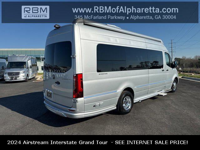 new 2022 Mercedes-Benz Sprinter 3500XD car, priced at $269,860