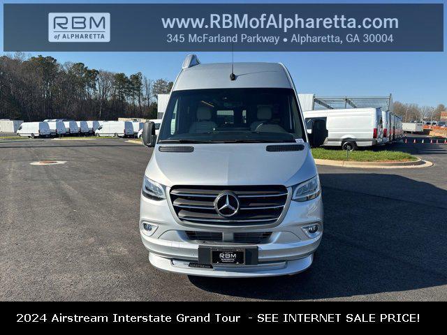 new 2022 Mercedes-Benz Sprinter 3500XD car, priced at $269,860