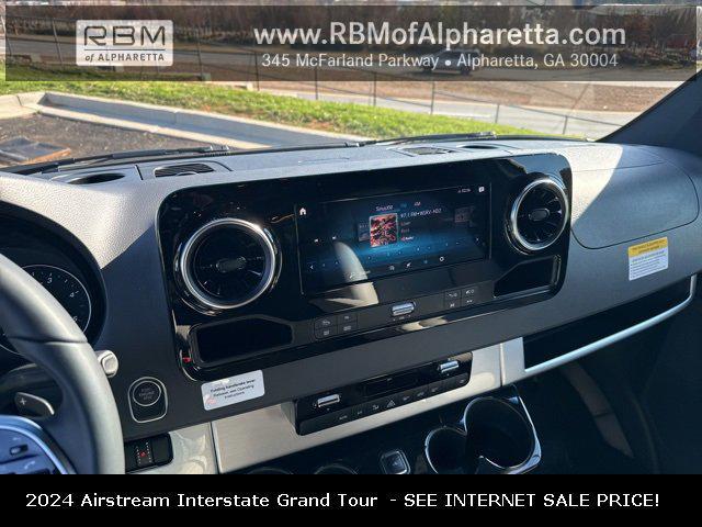 new 2022 Mercedes-Benz Sprinter 3500XD car, priced at $269,860