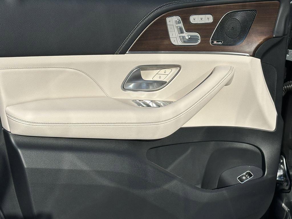 new 2025 Mercedes-Benz GLE 450 car, priced at $89,895