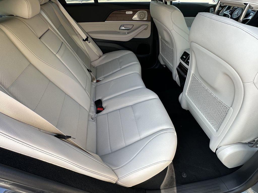 new 2025 Mercedes-Benz GLE 450 car, priced at $89,895